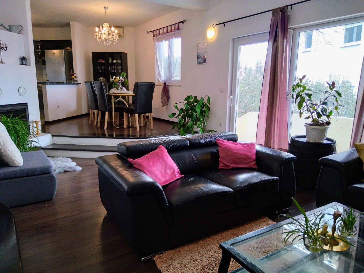 Viki - Seaview & Garden Terrace Apartma *